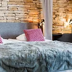 Santa's Santa Claus Hotel 4*