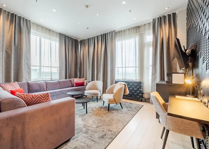 Santa's Santa Claus 4*